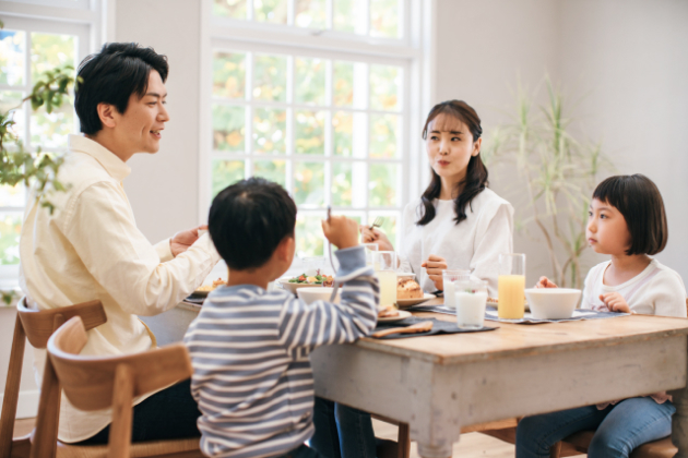 家族の絆を深めるチャンスとしての仕事の話