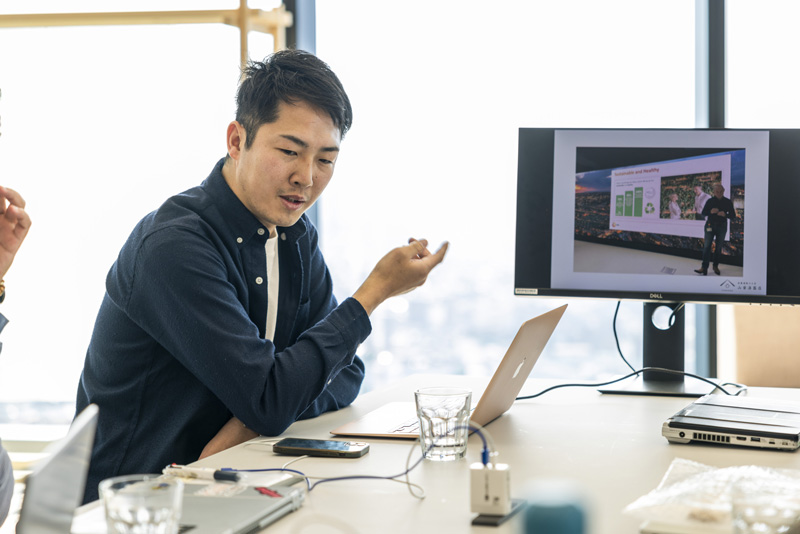 山家漆器店　営業部長 山家 優一さん